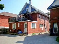 116 Brock Street E 2, Oshawa, On L1g 1s1