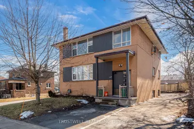 105 Mary Street E, Whitby, On L1n 2p3