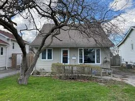 8 Ontario Street, Ajax, On L1s 1t5