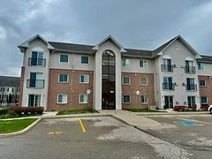 91 Aspen Springs Drive 110, Clarington, On L1c 5j9