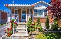 16 Mack Bsmnt Room Avenue Toronto, Toronto E04, ON M1L 1L9