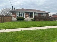 382 Baldwin Street, Oshawa, ON L1H 6H6