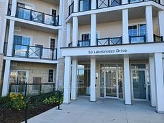 50 Lakebreeze Drive 129, Clarington, On L1b 0v9