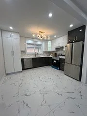 633 Gibbons Street Upper, Oshawa, On L1j 4z7