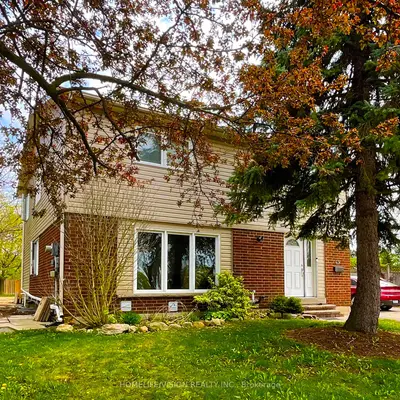 49 Gemshaw Crescent, Toronto E11, On M1b 1l3