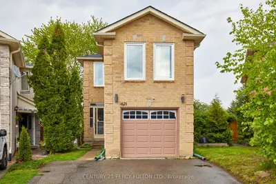 1621 Gandalf Court, Pickering, On L1x 2a3