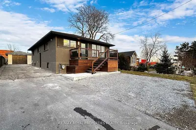 209 Anderson Street, Whitby, On L1n 3v5