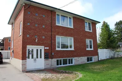 125 Byng Avenue, Oshawa, On L1g 3n2