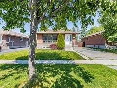 127 Cabot Street, Oshawa, On L1j 5r8