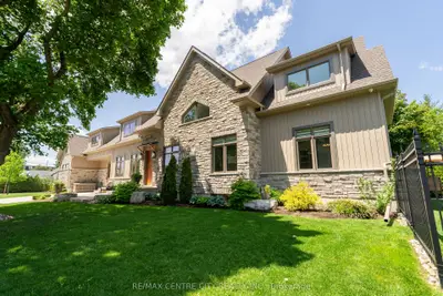 20 Eastwood Avenue N, Oshawa, On L1g 3y6
