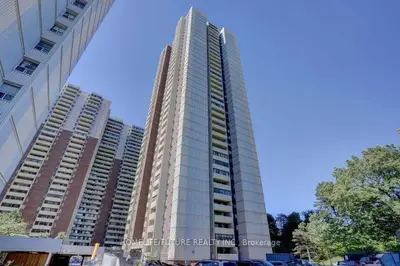 Condo Apartment in Toronto