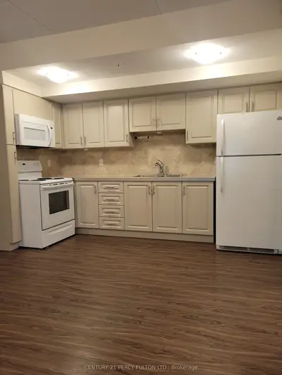 Condo Apartment in Oshawa