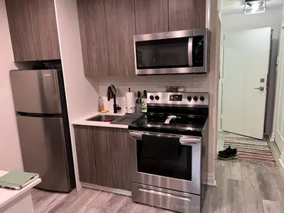 123 Woodbine Avenue 326, Toronto E02, On M4l 3v8