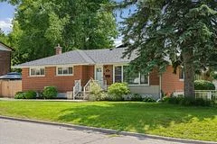 749 Cambridge Avenue, Oshawa, On L1g 1g1