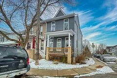 35 Queen Victoria Street Upper, Toronto E01, ON M4J 1G1