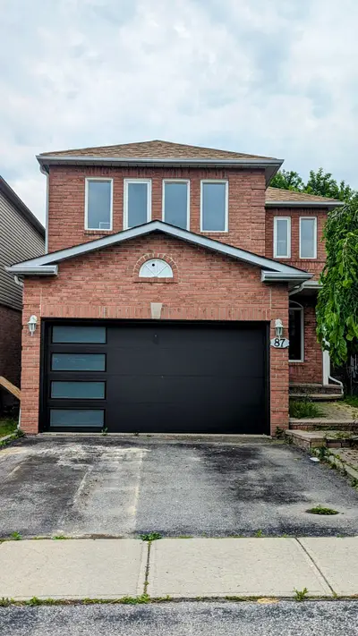 87 Knotty Pine Drive, Whitby, On L1r 2h3