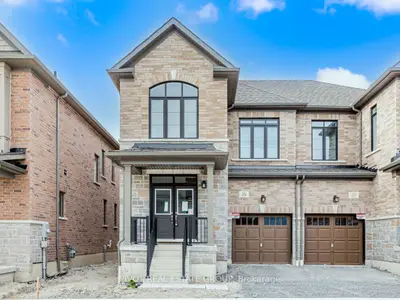 Semi-Detached in Whitby