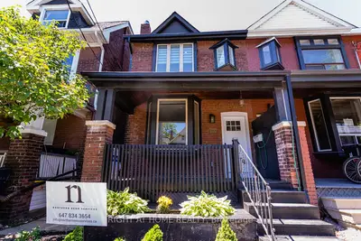 388 Woodbine Avenue Main, Toronto E02, On M4l 3p6