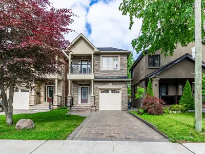 29 Eastwood Avenue, Toronto E06, On M1n 3g9
