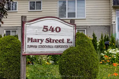 540 Mary Street E 2-1, Whitby, On L1n 2r1