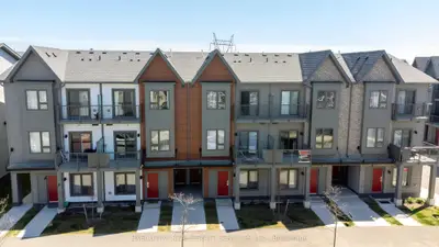 Condo Townhouse in Pickering