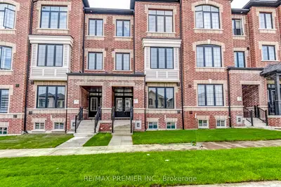 Att/Row/Townhouse in Pickering