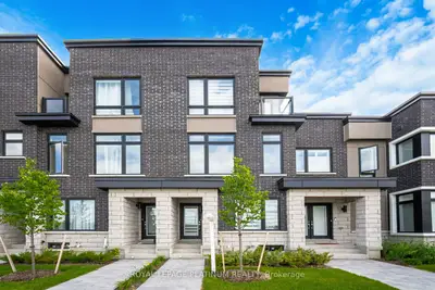 Att/Row/Townhouse in Pickering