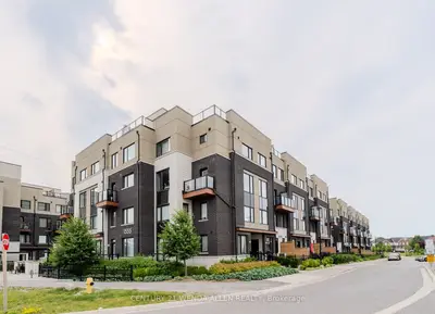 Condo Townhouse in Pickering