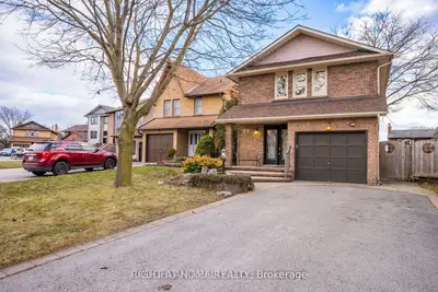 39 Longfellow Court Bsmnt, Whitby, On L1n 6v7