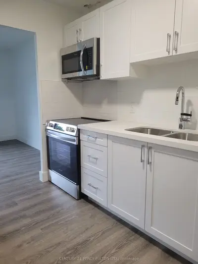 200 Garden Street 107, Whitby, On L1n 3w4