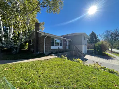 305 Waverly Street N Lower, Oshawa, On L1j 5v8
