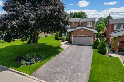 15 Ladies College Drive, Whitby, On L1n 6h1
