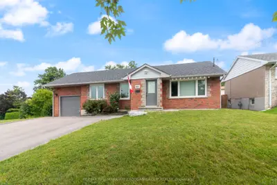 Detached in Oshawa