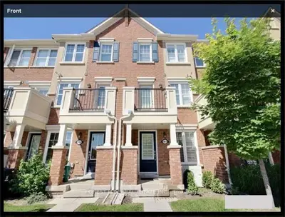 30 Mendelssohn Street E 5, Toronto E04, On M1l 0g8