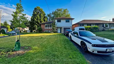 Detached in Oshawa