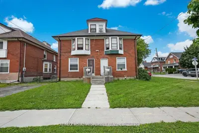 *216 Division Street, Oshawa, On L1g 5m4