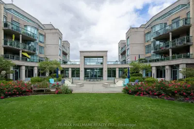 Condo Apartment in Toronto