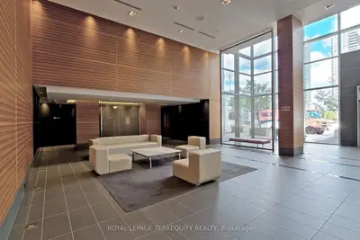 135 Village Green Square 3426, Toronto E07, On M1s 0g4