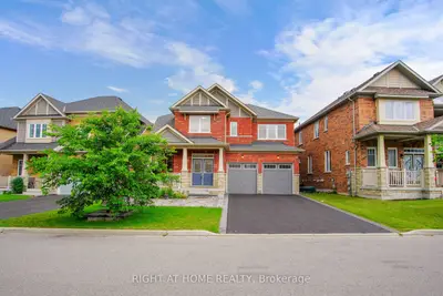 Detached in Oshawa
