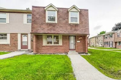 Condo Townhouse in Toronto