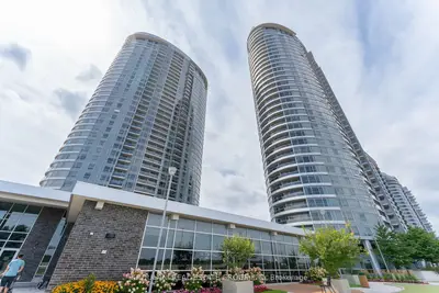 135 Village Green Square 3922, Toronto E07, On M1s 0g3
