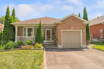 34 Foster Creek Drive, Clarington, On L1b 1g2