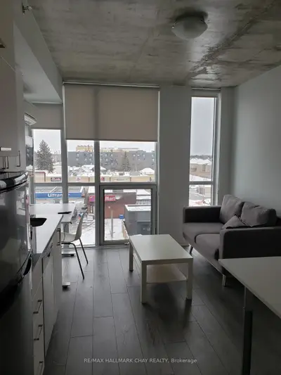1900 Simcoe Street N 437, Oshawa, On L1g 4y3