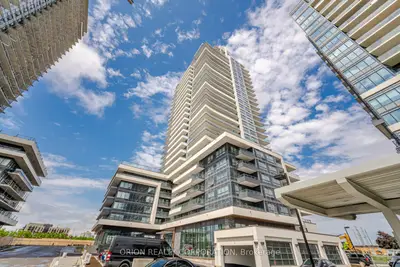 Condo Apartment in Pickering