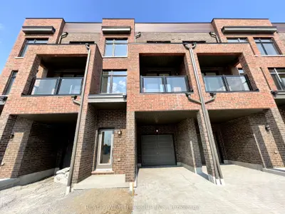 Condo Townhouse in Pickering