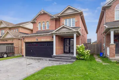 87 Montague Avenue, Clarington, On L1e 3j7