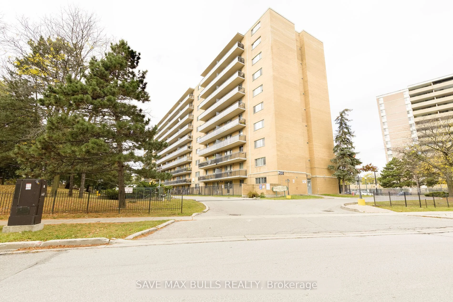 Condo Apartment in Toronto