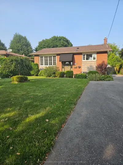 Detached in Oshawa