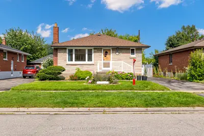 Detached in Oshawa