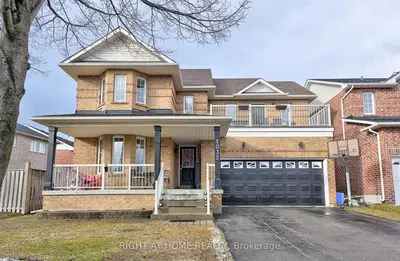 Detached in Oshawa